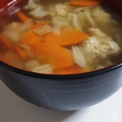 野菜たっぷりで、寒い日に温まるスープでした。